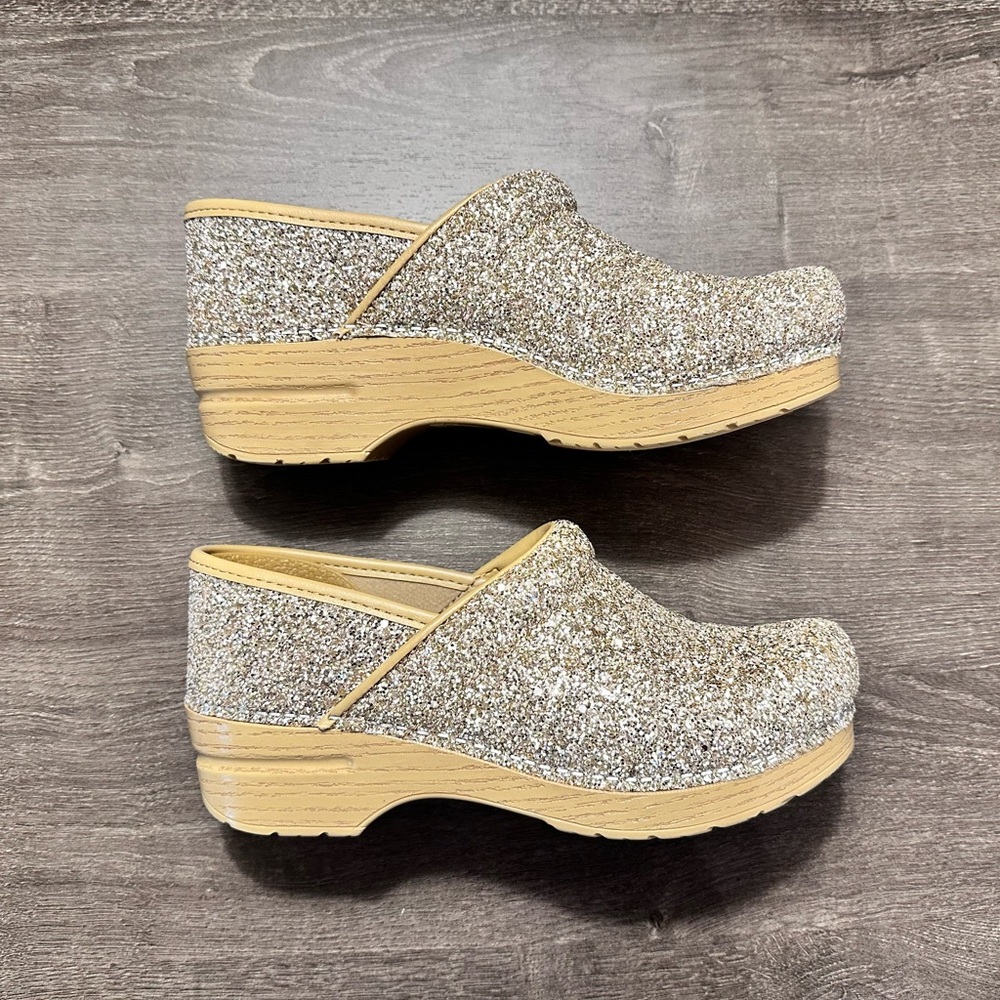 Dansko Professional Women's Clogs